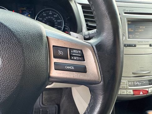Used 2013 Subaru Outback 2.5i Limited image 25