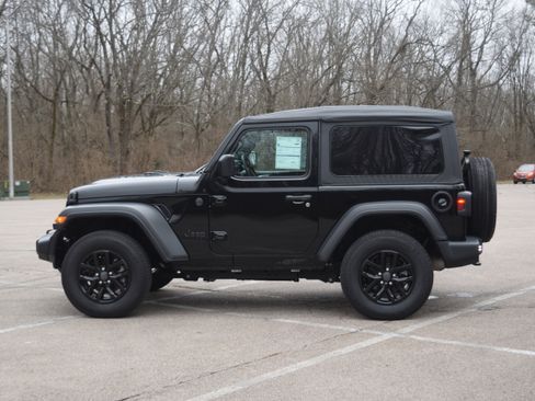 Used 2023 Jeep Wrangler Sport S image 36