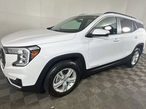 Used 2023 GMC Terrain SLE w/ Driver Convenience Package AWD/4WD image 7
