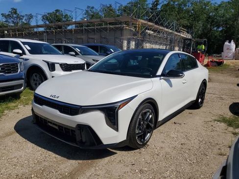 New 2025 Kia K4 GT-Line w/ GT-Line Premium Package image 4