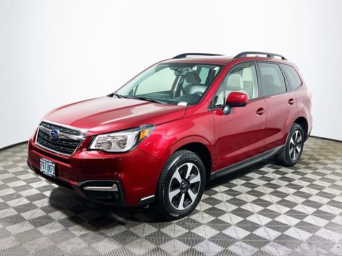 Used 2018 Subaru Forester 2.5i Premium AWD/4WD image 3