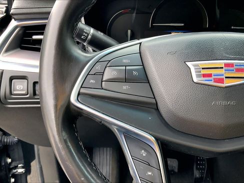 Used 2018 Cadillac XT5 Luxury w/ Driver Awareness Package FWD image 22
