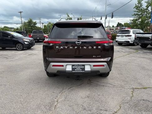 Used 2022 Nissan Pathfinder SL AWD/4WD image 6