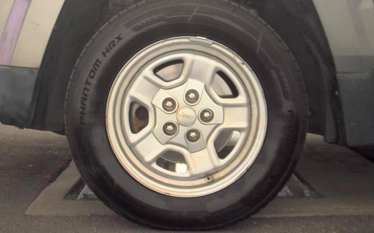 Used 2012 Jeep Patriot Sport w/ PWR Value Group FWD image 9