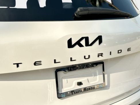Used 2025 Kia Telluride AWD image 8