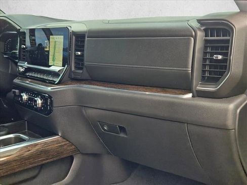 Used 2023 GMC Sierra 1500 Elevation w/ Preferred Package image 19