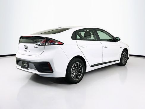 Used 2020 Hyundai Ioniq SE image 9