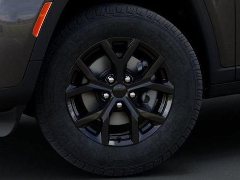 New 2026 Jeep Grand Cherokee L 4WD image 8