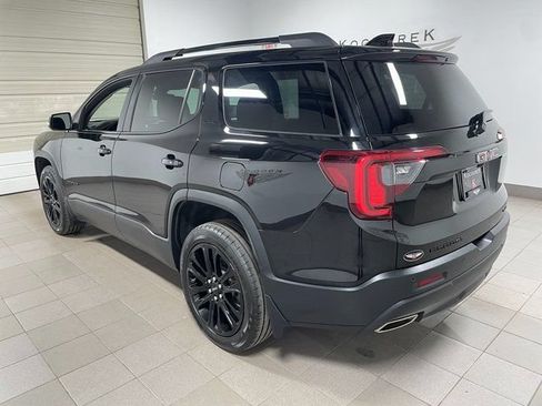 Used 2023 GMC Acadia SLE w/ Elevation Edition AWD/4WD image 4