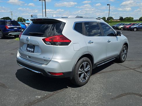 Used 2017 Nissan Rogue SL w/ SL Premium Package AWD/4WD image 5