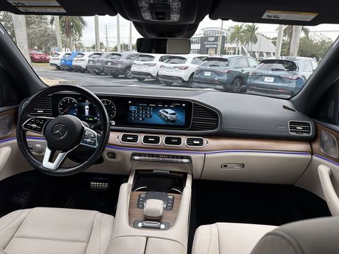 Used 2023 Mercedes-Benz GLS 450 4MATIC w/ AMG Line Exterior image 15
