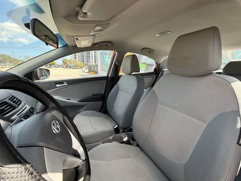 Used 2012 Hyundai Accent GLS image 13