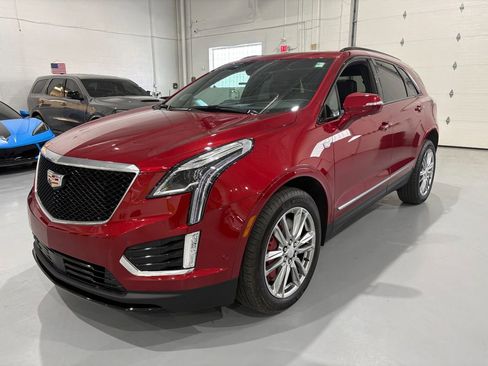 Used 2025 Cadillac XT5 Sportv w/ Technology Package AWD/4WD image 3