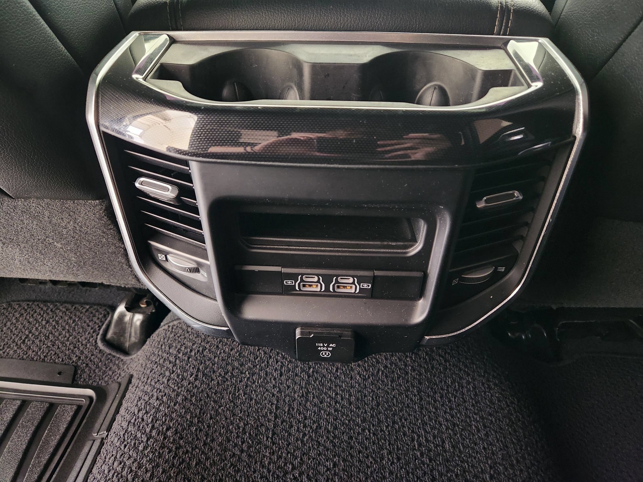 Used 2022 RAM 2500 Laramie w/ Night Edition AWD/4WD image 30