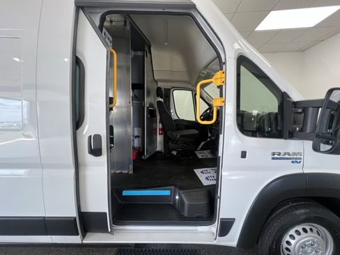 Used 2024 RAM ProMaster 3500 w/ Delivery Van Package image 9