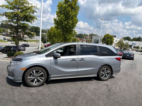 Used 2023 Honda Odyssey Touring image 6