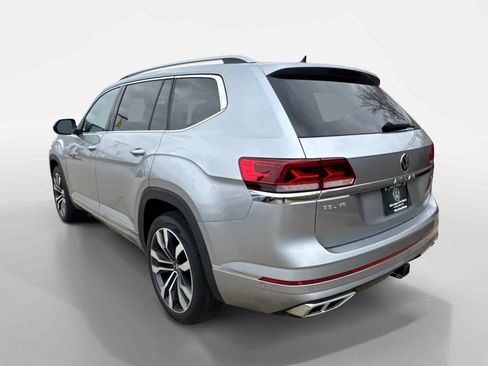 Used 2022 Volkswagen Atlas SEL Premium image 4
