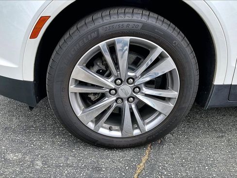 Certified 2024 Cadillac XT5 Premium Luxury FWD image 12