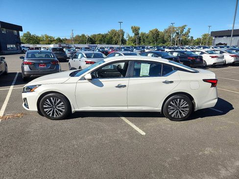 Used 2023 Nissan Altima 2.5 SV image 7