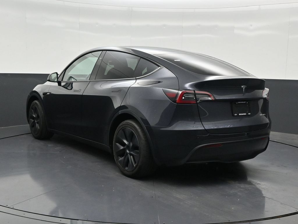 Used 2024 Tesla Model Y Long Range AWD/4WD image 3