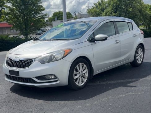 Used 2015 Kia Forte EX FWD image 2