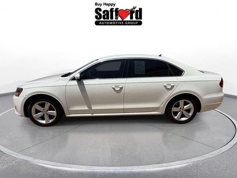 Used 2014 Volkswagen Passat 1.8T SE FWD image 4