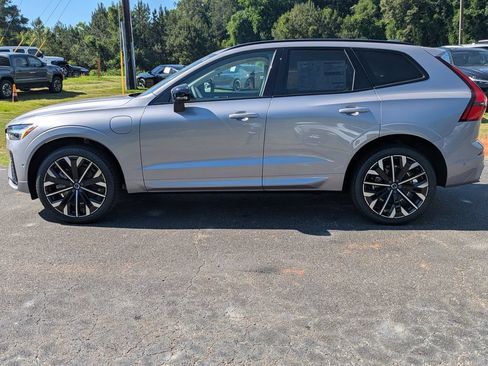 Used 2026 Volvo XC90 B6 Plus w/ Protection Package Premier AWD/4WD image 3