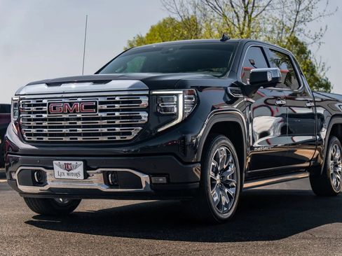 Used 2023 GMC Sierra 1500 Denali w/ Denali Reserve Package RWD image 4