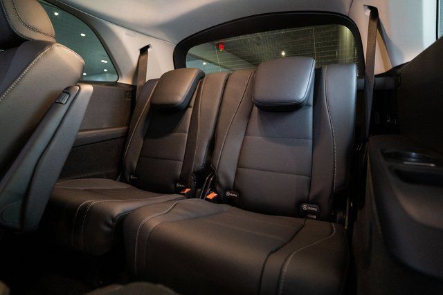 Certified 2026 Mercedes-Benz GLS 450 4MATIC image 35