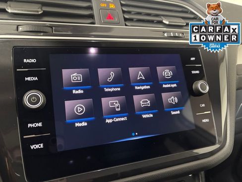 Used 2024 Volkswagen Tiguan SE image 19