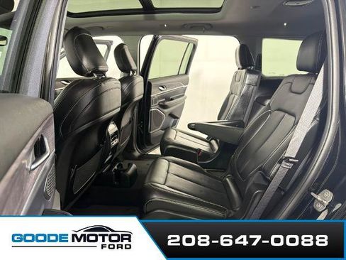 Used 2021 Jeep Grand Cherokee L Limited AWD/4WD image 19