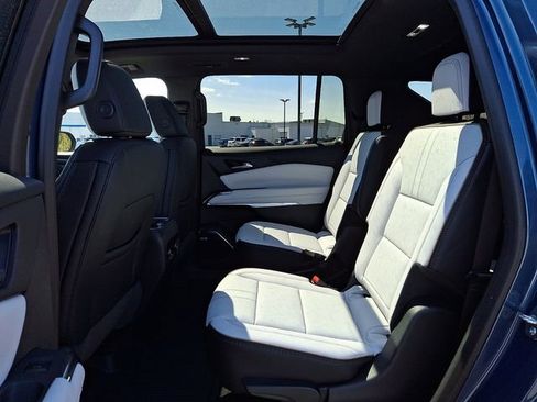 New 2026 Chevrolet Traverse High Country w/ LPO, Floor Liner Package FWD image 6