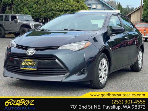 Used 2017 Toyota Corolla LE w/ Carpet Mat Package (TMS) FWD image 2