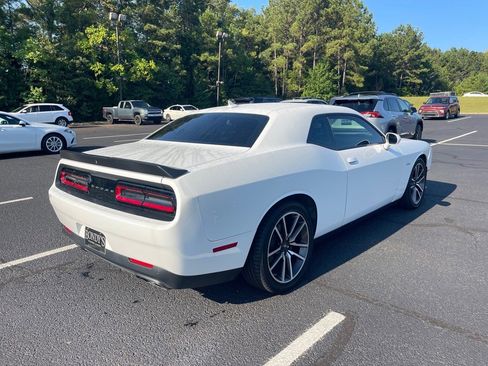 Used 2023 Dodge Challenger R/T image 17