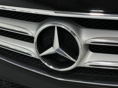 Used 2018 Mercedes-Benz E 300 image 38