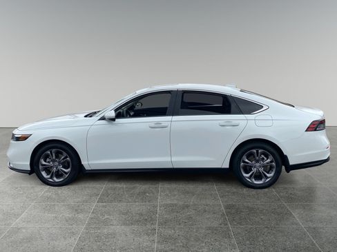 Used 2024 Honda Accord EX image 2