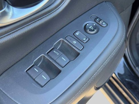 Used 2024 Honda HR-V LX image 16
