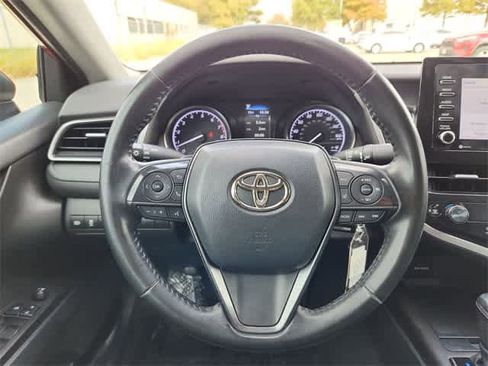 Used 2023 Toyota Camry SE image 20