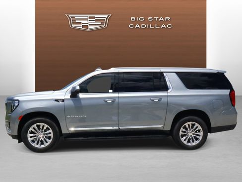 Used 2023 GMC Yukon XL SLT w/ SLT Premium Package RWD image 2