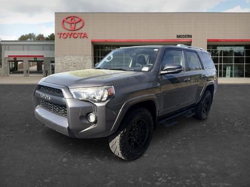 Used 2018 Toyota 4Runner SR5 Premium AWD/4WD image 1