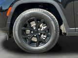Used 2024 Jeep Grand Cherokee L Laredo image 3