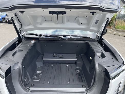 New 2026 GMC Sierra EV Elevation image 28