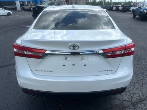 Used 2013 Toyota Avalon Limited FWD image 5