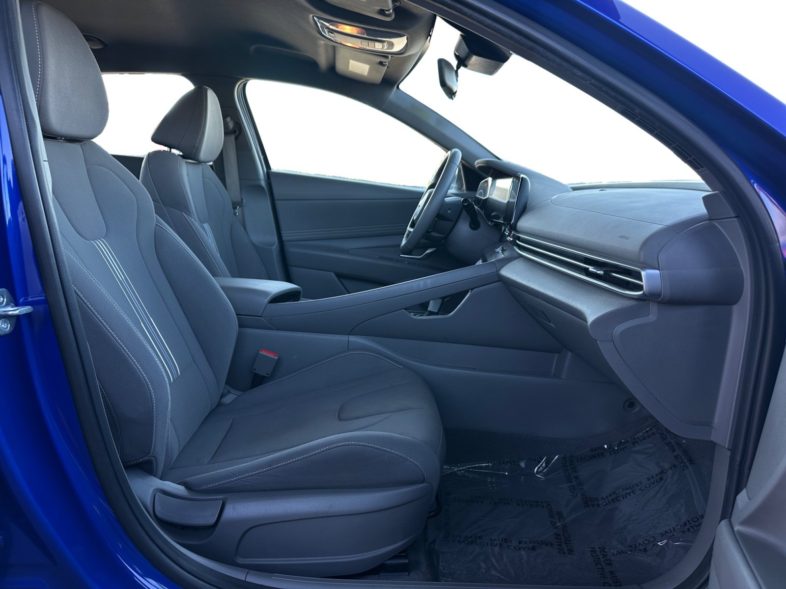Used 2023 Hyundai Elantra SEL w/ Convenience Package FWD image 15