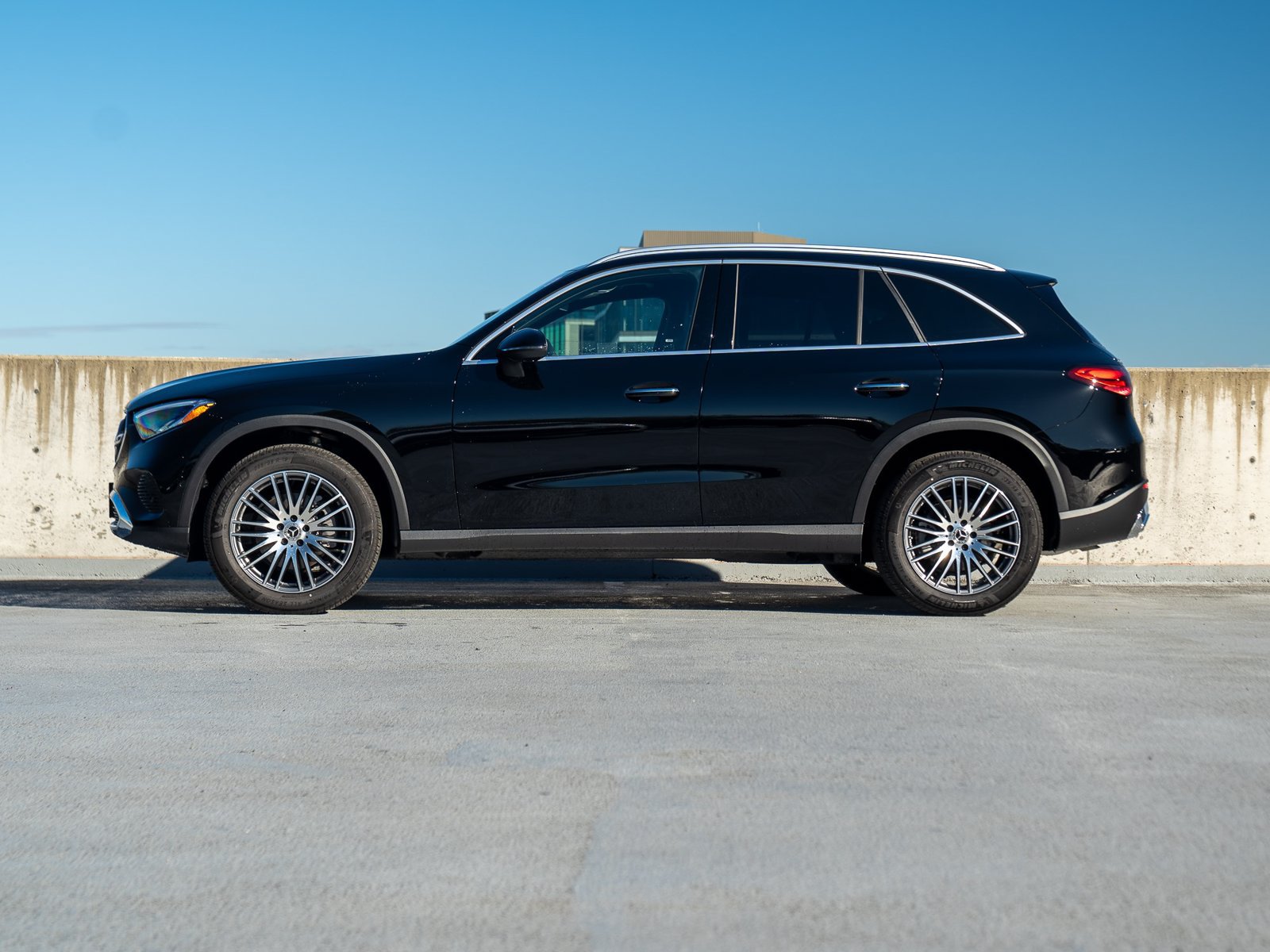 Certified 2026 Mercedes-Benz GLC 300 4MATIC image 4