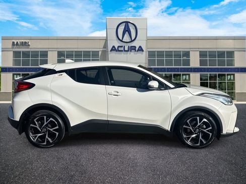 Used 2021 Toyota C-HR XLE image 6