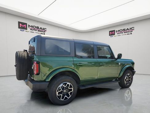 Used 2023 Ford Bronco Outer Banks image 9