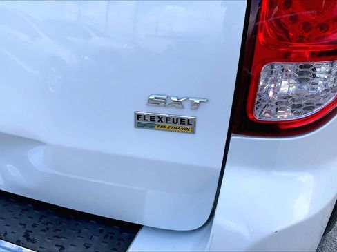 Used 2019 Dodge Grand Caravan SXT FWD image 7
