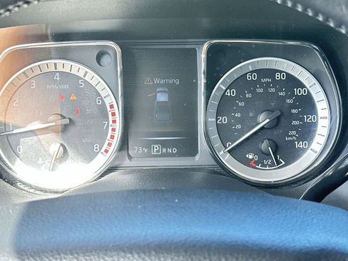 Used 2018 Nissan Titan SV w/ SV Convenience Package image 22