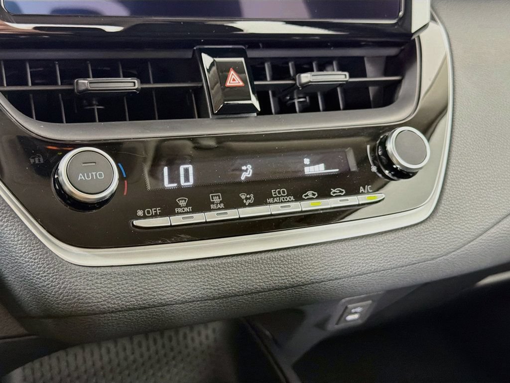 Used 2024 Toyota Corolla LE FWD image 15